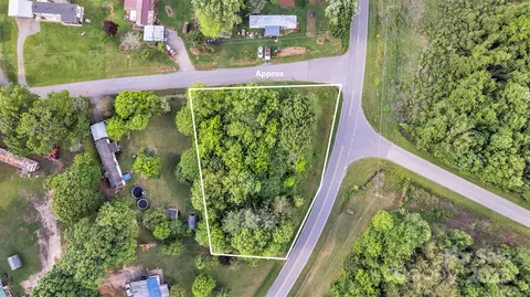 35 R E Johnson Ln, Hiddenite, NC 28636 photo 9
