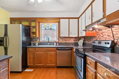 1405 8th Nw Ave NW, Conover, NC 28613 photo 11