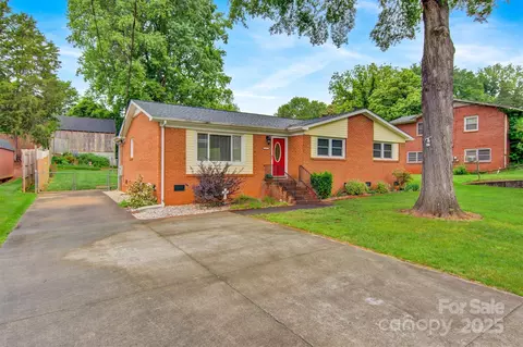 1405 8th Nw Ave NW, Conover, NC 28613 photo 2