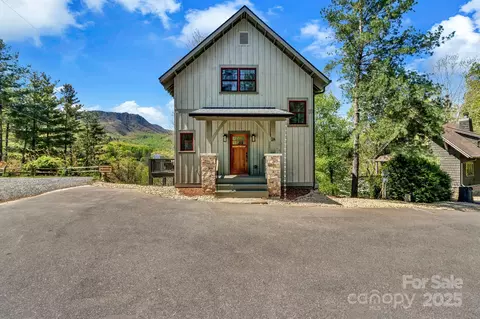 2 Whitman Ln # A, Black Mountain, NC 28711