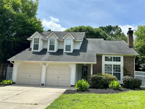 14211 Harlequin Dr, Charlotte, NC 28273