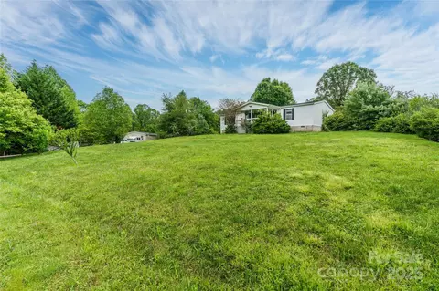 445 Old Holbert Rd, Hendersonville, NC 28792