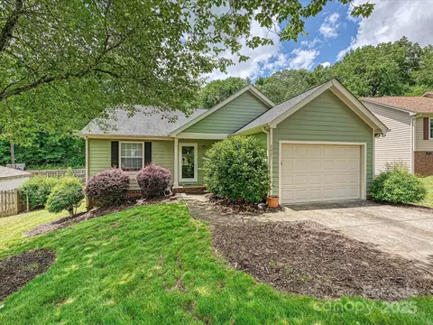 2927 Dubberly Ct, Matthews, NC 28105