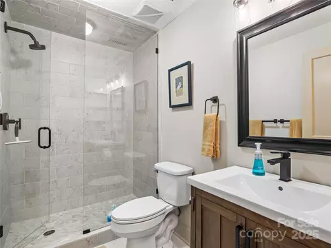 Bath - 42 First St, Tryon, NC 28782 photo 3 of 3