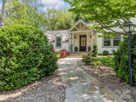 42 First St, Tryon, NC 28782