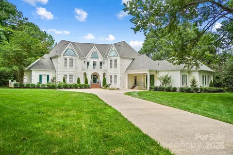 469 Valley Run Dr, Waxhaw, NC 28173