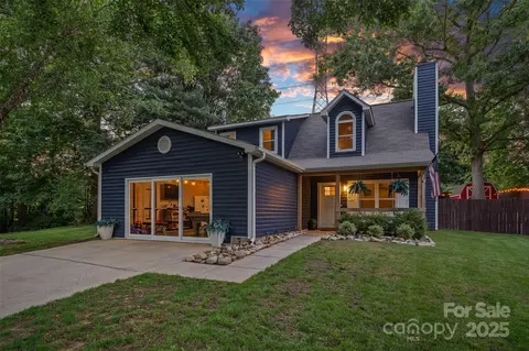 8007 Maxwelton Dr, Huntersville, NC 28078