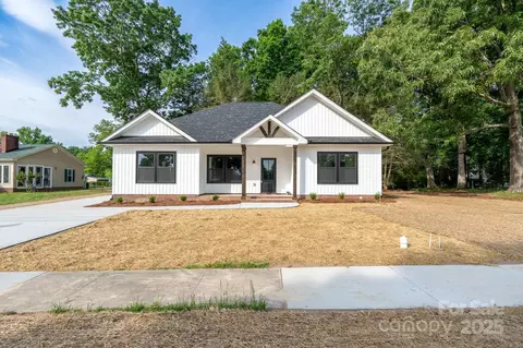 315 W Hoke W St W, Landis, NC 28088