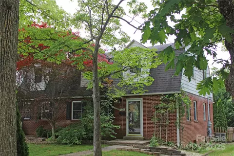 Exterior - 426432 Maple St, Brevard, NC 28712 photo 3 of 6
