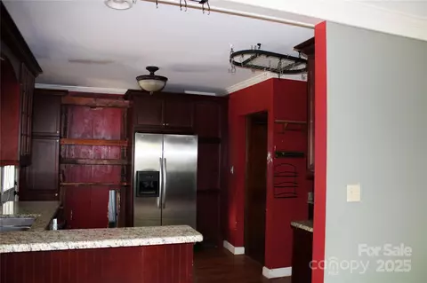 Kitchen - 426432 Maple St, Brevard, NC 28712 photo 1 of 1