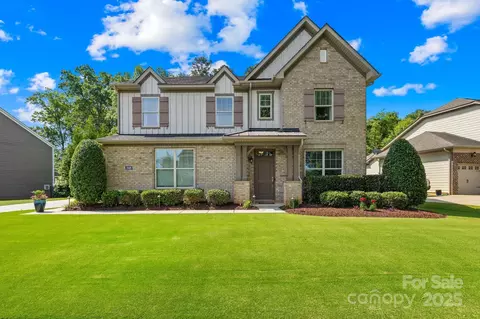 3918 Halcyon Dr, Huntersville, NC 28078