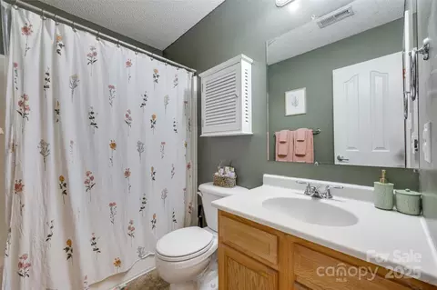 Bath - 2023 E Park Dr, Lancaster, SC 29720 photo 2 of 2