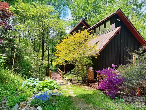 278 Mount View Dr, Burnsville, NC 28714