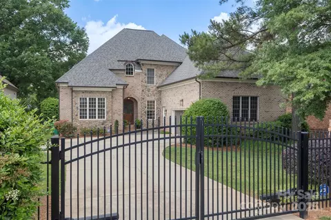 6132 Sharon Rd, Charlotte, NC 28210
