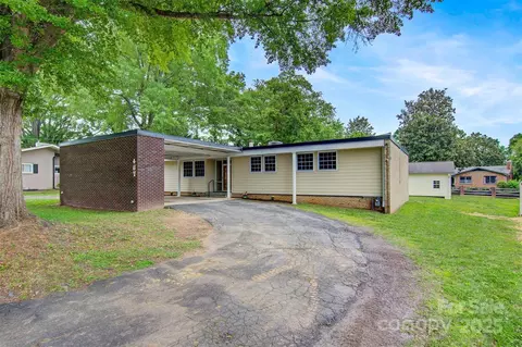 467 16th Nw Ave NW, Hickory, NC 28601