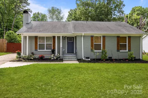 6406 Old Meadow Rd, Charlotte, NC 28227