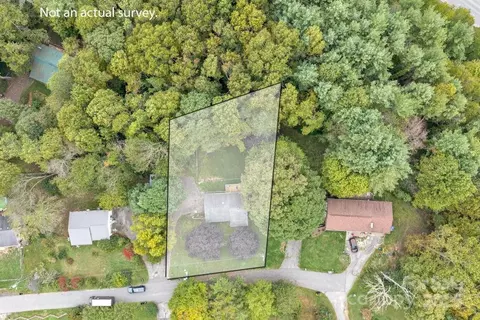 99 Boone St, Spruce Pine, NC 28777