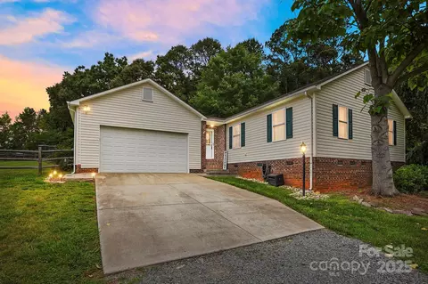 5359 Lake Glenn Dr, Stanfield, NC 28163