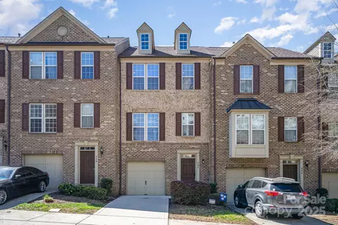 243 Lincoln St, Charlotte, NC 28203