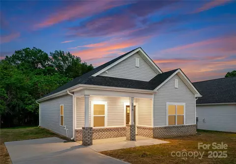 102 W Georgia Ave, Bessemer City, NC 28016