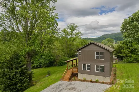 70 Lennon Leigh Ln, Waynesville, NC 28786