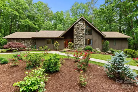 195 Tranquility Pl, Hendersonville, NC 28739