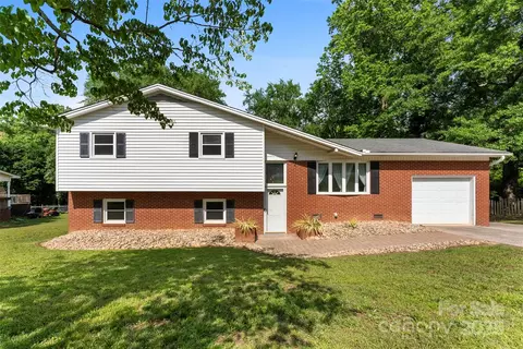 1822 N New Hope Rd, Gastonia, NC 28054