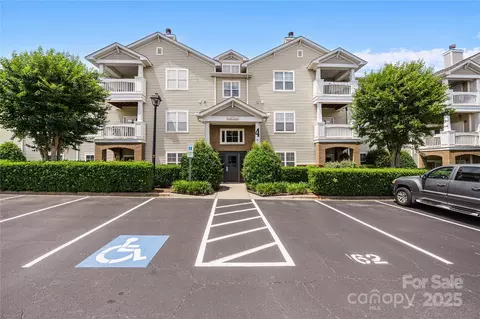 17111 Doe Valley Ct, Cornelius, NC 28031