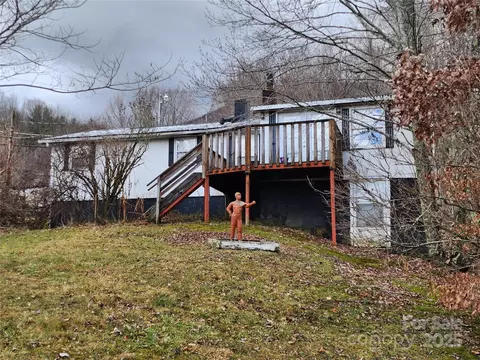 149 Smith Isaacs Rd, Zionville, NC 28698