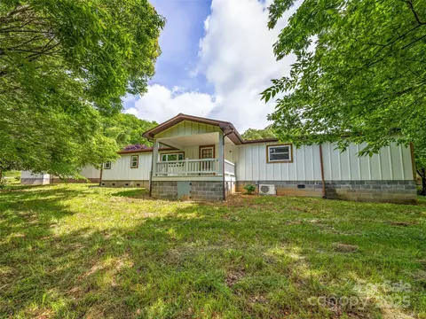 74 Saturn Ct, Clyde, NC 28721 photo 5