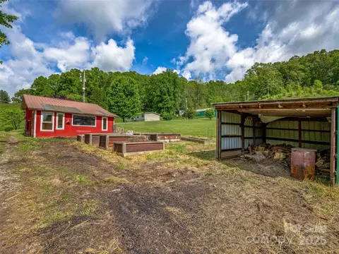 74 Saturn Ct, Clyde, NC 28721 photo 36