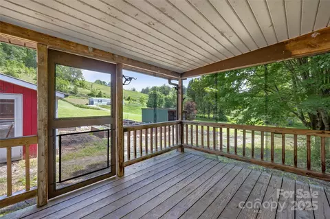 74 Saturn Ct, Clyde, NC 28721 photo 24