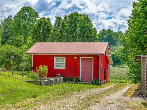 74 Saturn Ct, Clyde, NC 28721 photo 35