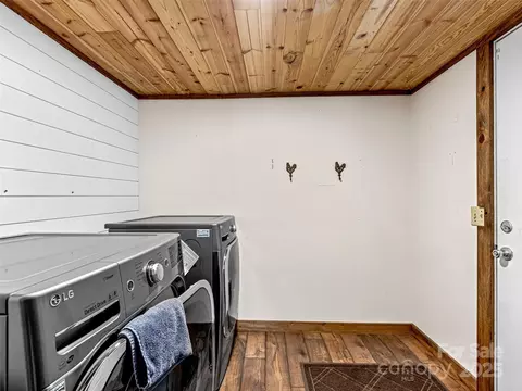 74 Saturn Ct, Clyde, NC 28721 photo 25