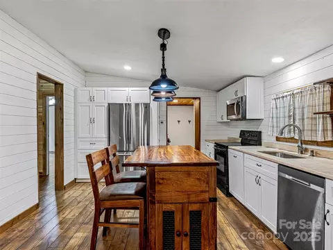 74 Saturn Ct, Clyde, NC 28721 photo 16