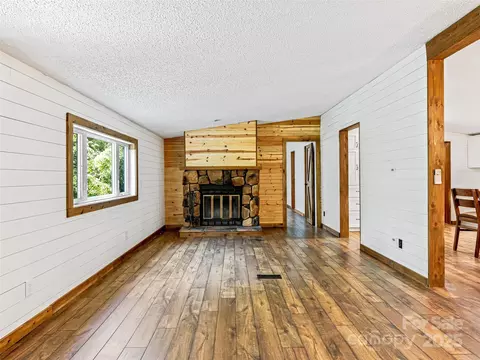 74 Saturn Ct, Clyde, NC 28721 photo 11