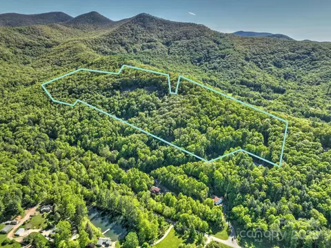 99999 Bull Creek Rd, Asheville, NC 28805