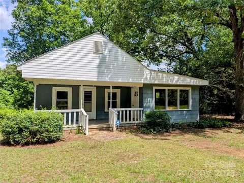 647 Mckay Hill Rd, Mount Gilead, NC 27306