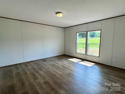 Living - 188 Trivette Rd, Harmony, NC 28634 photo 3 of 5