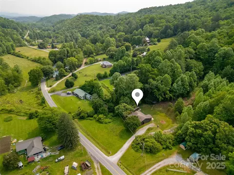 View/Area - 903 Middlefork Rd, Brevard, NC 28712 photo 2 of 3