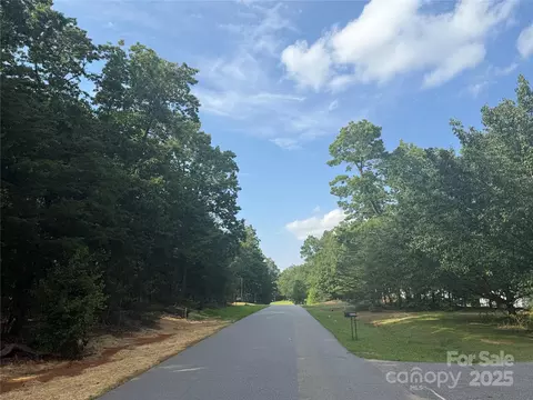 4641 Graybirch Dr, Maiden, NC 28650