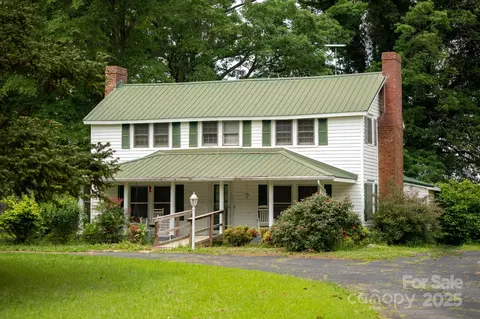 1612 Forum Ln, Iron Station, NC 28080