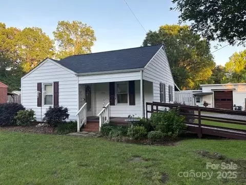 1014 Skyway Dr, Kannapolis, NC 28083