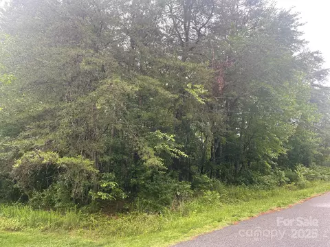 2488 Compass St, Conover, NC 28613 photo 4