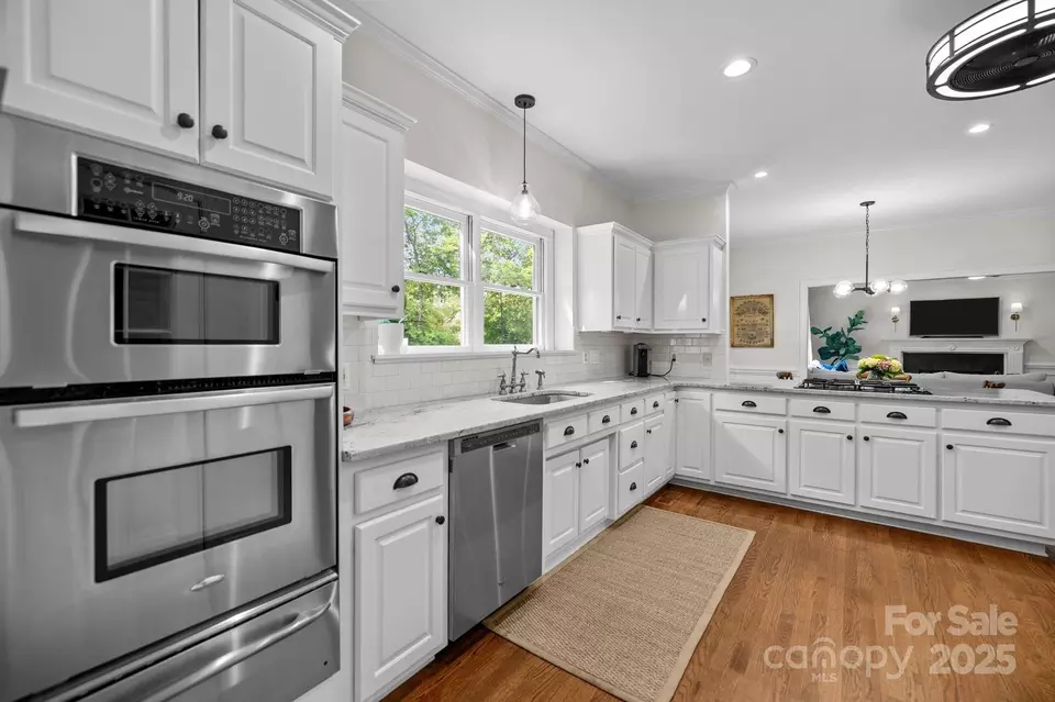 Kitchen - 4622 Cotton Creek Dr, Charlotte, NC 28226 photo 5 of 5