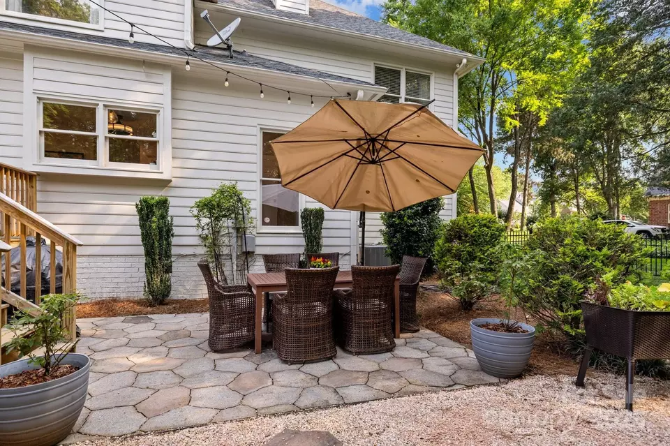 Exterior - 4622 Cotton Creek Dr, Charlotte, NC 28226 photo 4 of 6
