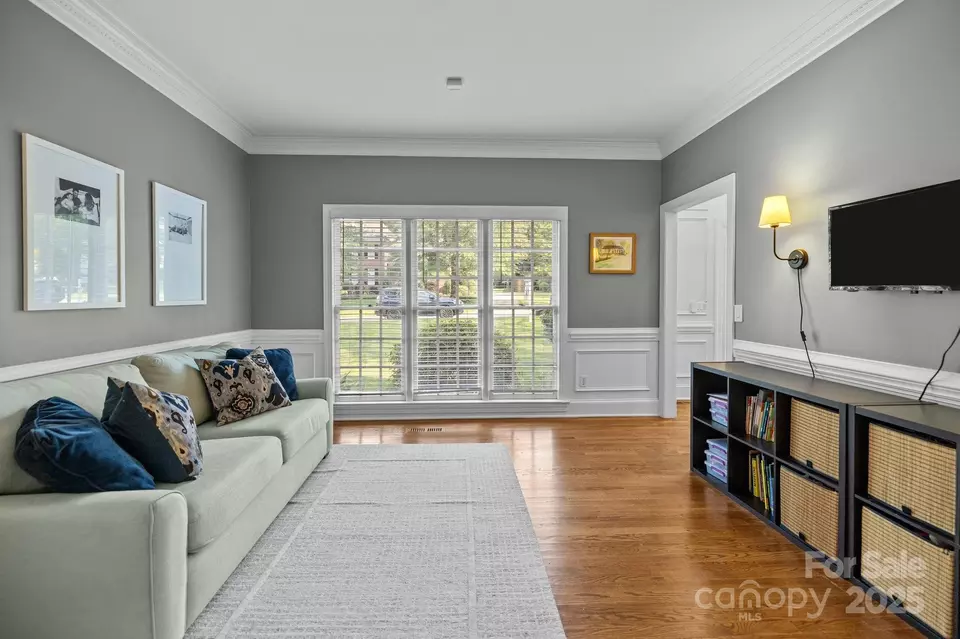 Living - 4622 Cotton Creek Dr, Charlotte, NC 28226 photo 1 of 3