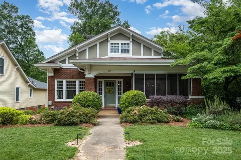 255 S Academy St, Mooresville, NC 28115