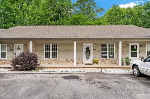 160 Whispering Pines 160 Dr #160, Marion, NC 28752