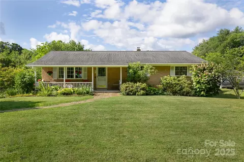 27 Dixon Ter, Candler, NC 28715